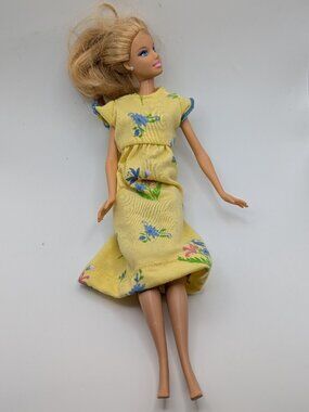 2005 Mattel Blonde Barbie Yellow Floral Dress